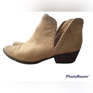 George Women’s Tan Suede Ankle Boots | Size 8